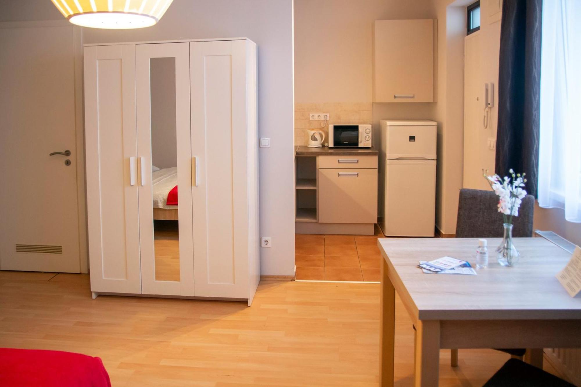 Keleti Studio Apartments ブダペスト エクステリア 写真